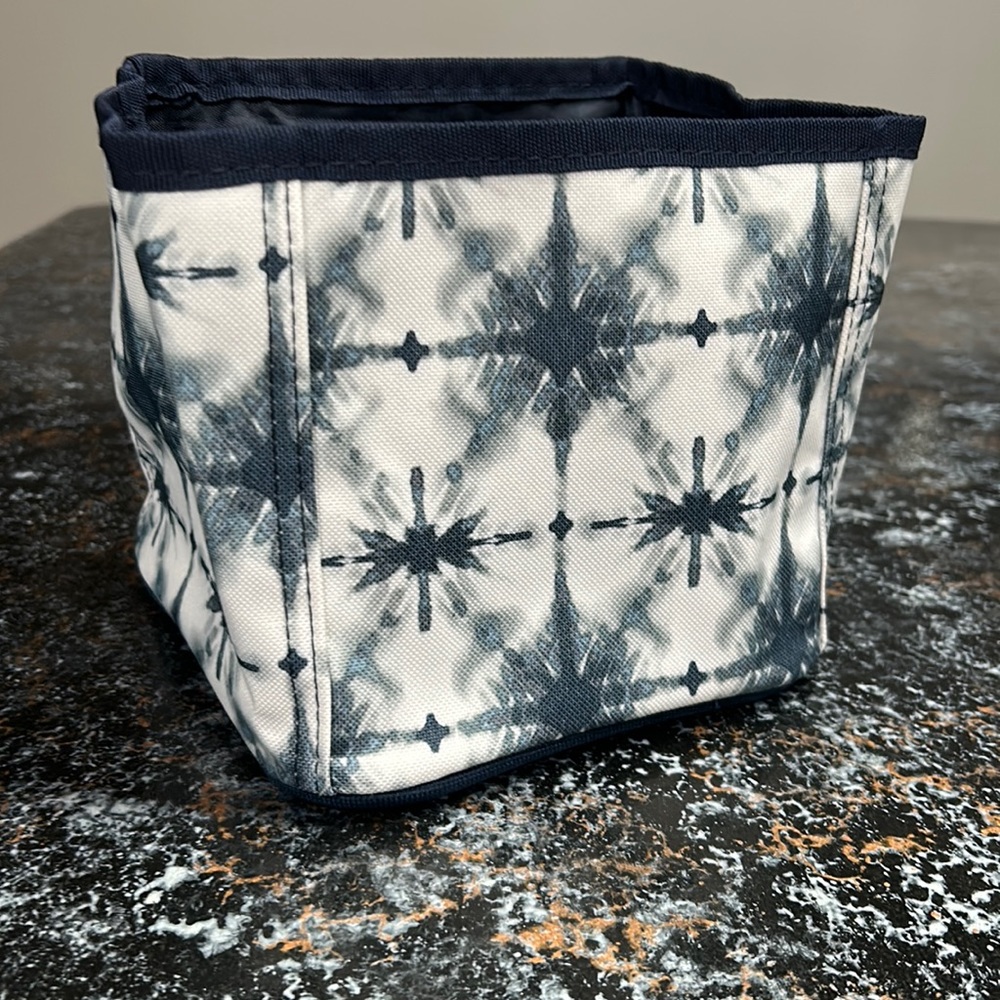 Small cinch top bag